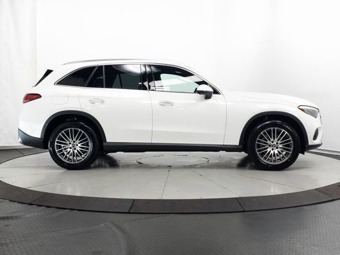 Certified 2026 Mercedes-Benz GLC 300 4MATIC image 31