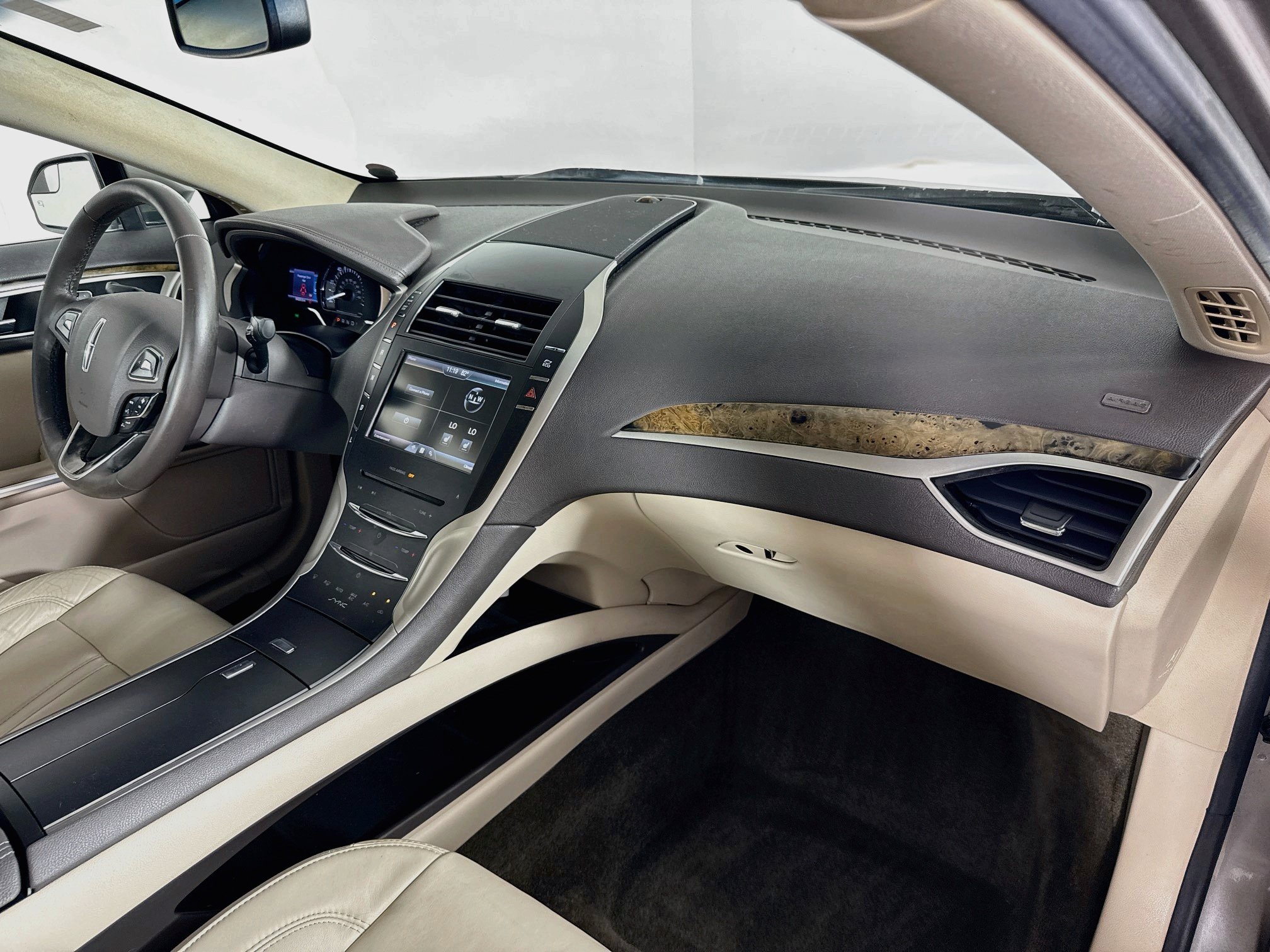 Used 2016 Lincoln MKZ Hybrid w/ Equipment Group 500A Select FWD image 35