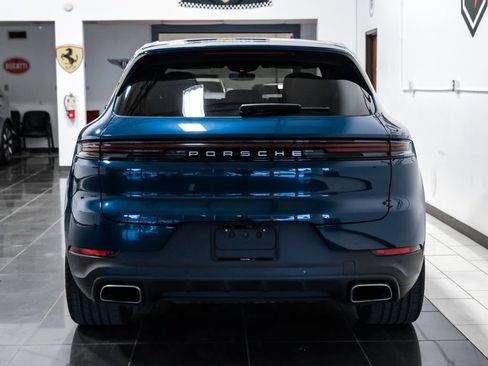 Used 2024 Porsche Cayenne AWD/4WD image 11