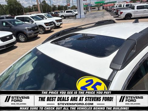 Used 2025 Subaru Outback Limited AWD/4WD image 12