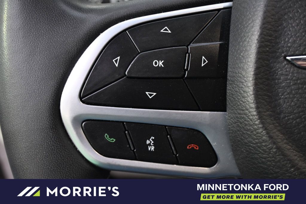 Used 2023 Chrysler Voyager LX FWD image 35
