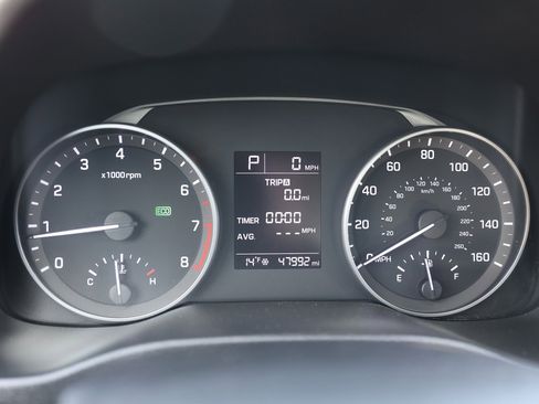 Used 2018 Hyundai Elantra SE image 31