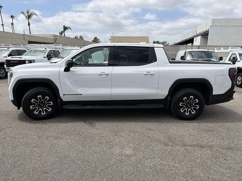 Used 2026 GMC Sierra EV Elevation AWD/4WD image 7