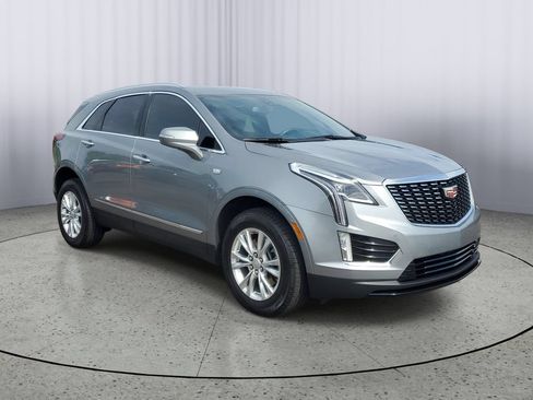 Certified 2024 Cadillac XT5 Luxury w/ LPO, Floor Liner Package AWD/4WD image 2