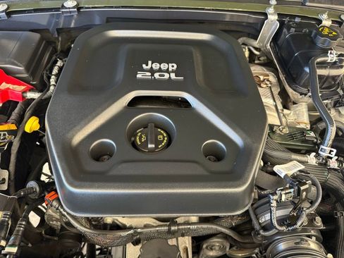 Used 2021 Jeep Wrangler Unlimited Sport AWD/4WD image 50