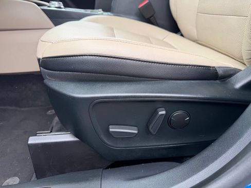Used 2020 Ford Escape Titanium AWD/4WD image 14