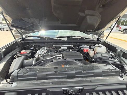 Certified 2026 Chevrolet Silverado 2500 ZR2 AWD/4WD image 9