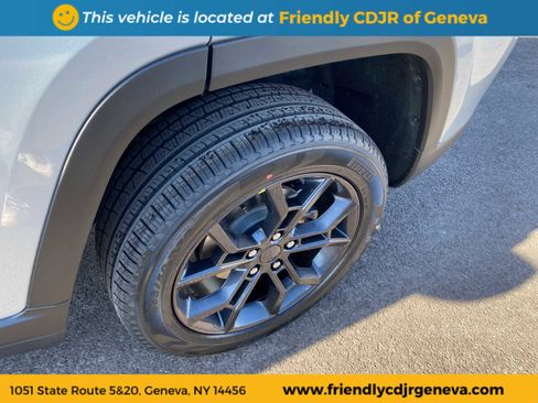 New 2025 Jeep Grand Cherokee Limited image 23