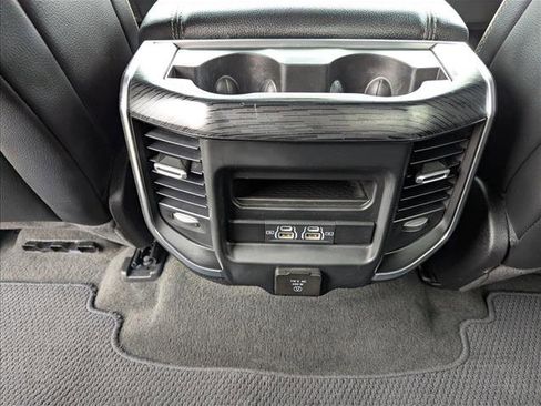 Used 2024 RAM 1500 Laramie AWD/4WD image 15