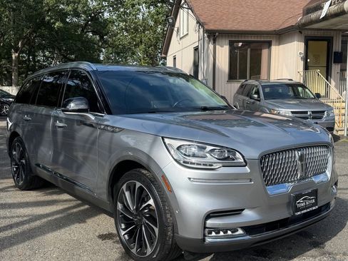Used 2020 Lincoln Aviator Reserve w/ Equipment Group 202A image 8