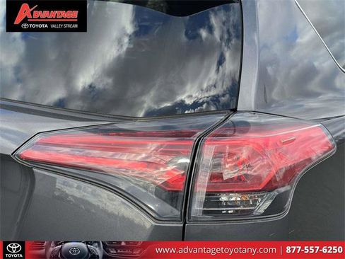 Certified 2018 Toyota RAV4 LE image 8