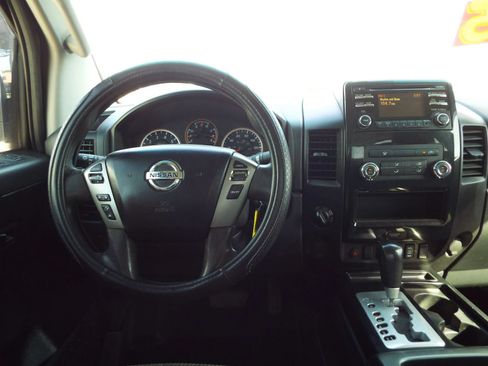 Used 2014 Nissan Titan SV w/ SV Value Truck Package AWD/4WD image 11