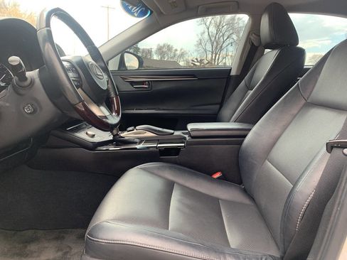 Used 2017 Lexus ES 350 w/ Navigation System Package image 7