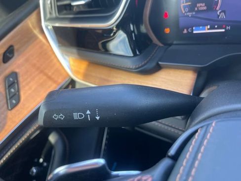 Used 2023 Jeep Grand Cherokee L Summit image 23