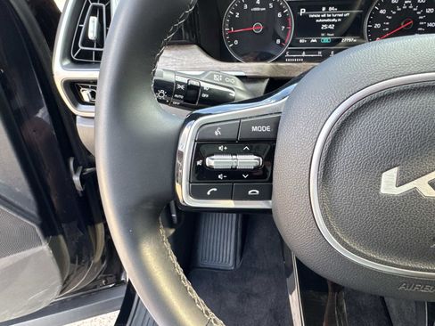 Used 2023 Kia Sorento X-Line EX image 22