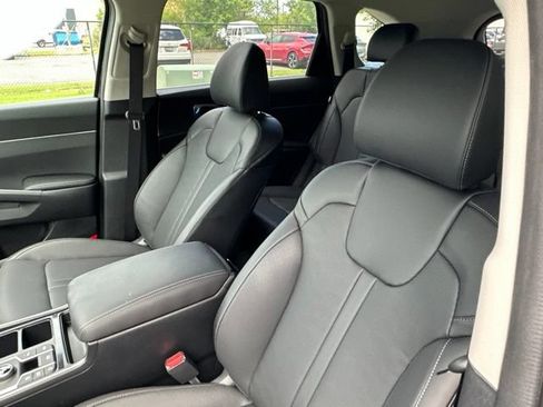 New 2026 Kia Sorento S w/ S Panoramic Sunroof Package FWD image 8