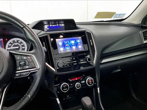 Used 2022 Subaru Forester Premium image 7