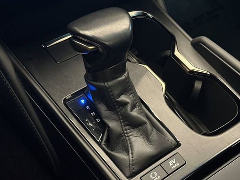 Certified 2023 Lexus ES 300h w/ Premium Package image 20