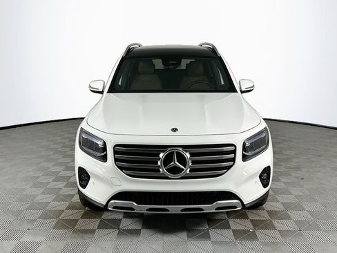Used 2026 Mercedes-Benz GLB 250 4MATIC image 2