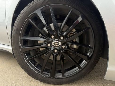 Used 2019 Toyota Camry XSE FWD image 10