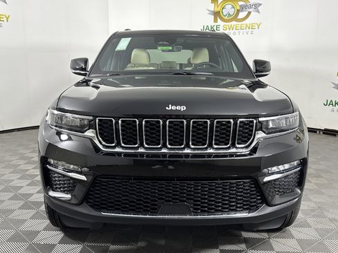 New 2025 Jeep Grand Cherokee Limited w/ Trailer Tow Package AWD/4WD image 3