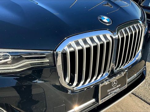 Used 2022 BMW X7 xDrive40i w/ Parking Assistance Package image 29