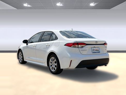 Used 2023 Toyota Corolla LE FWD image 3
