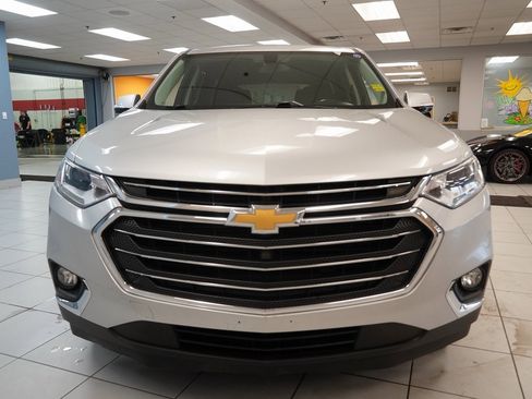 Used 2019 Chevrolet Traverse LT image 17
