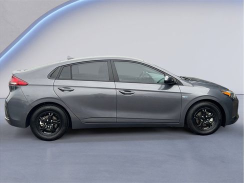 Used 2017 Hyundai Ioniq Blue FWD image 7