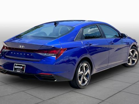 Used 2023 Hyundai Elantra SEL w/ Convenience Package FWD image 12