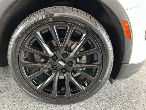 Used 2023 Cadillac XT4 Sport AWD/4WD image 32