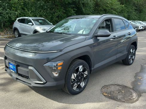 Certified 2024 Hyundai Kona SEL AWD/4WD image 4