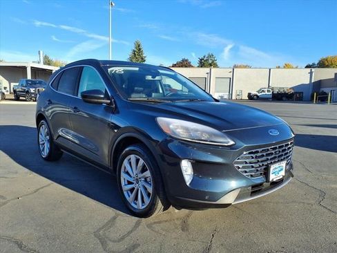 Certified 2022 Ford Escape Titanium w/ Titanium Elite Package AWD/4WD image 3