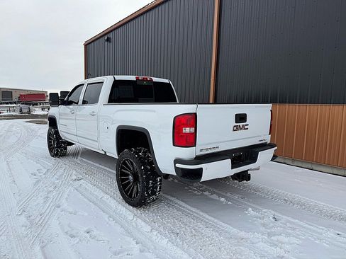 Used 2017 GMC Sierra 3500 Denali image 5