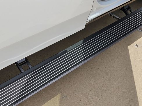 New 2026 Jeep Grand Wagoneer Limited AWD/4WD image 7