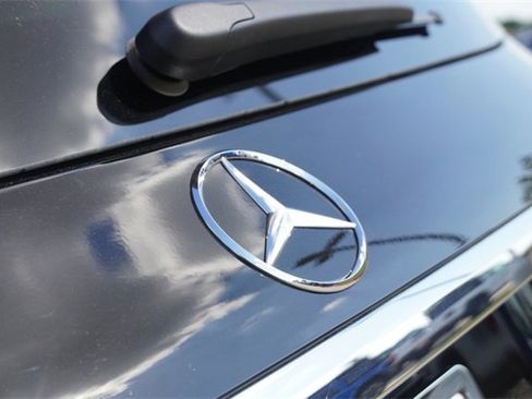 Used 2025 Mercedes-Benz GLS 450 4MATIC image 12