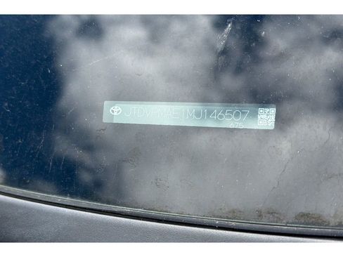 Used 2021 Toyota Corolla LE w/ LE Convenience Package image 8