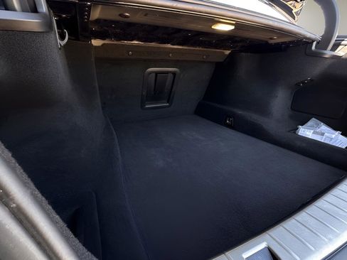 Used 2020 BMW 740i w/ Premium Package image 28