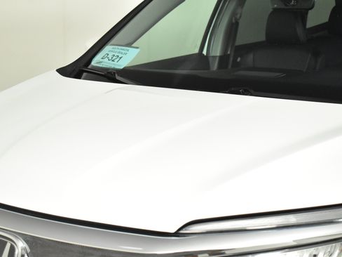 Used 2022 Honda Pilot Touring image 12