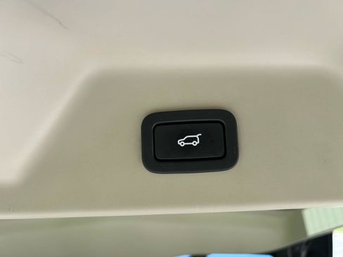 Used 2013 Land Rover Range Rover Supercharged AWD/4WD image 20