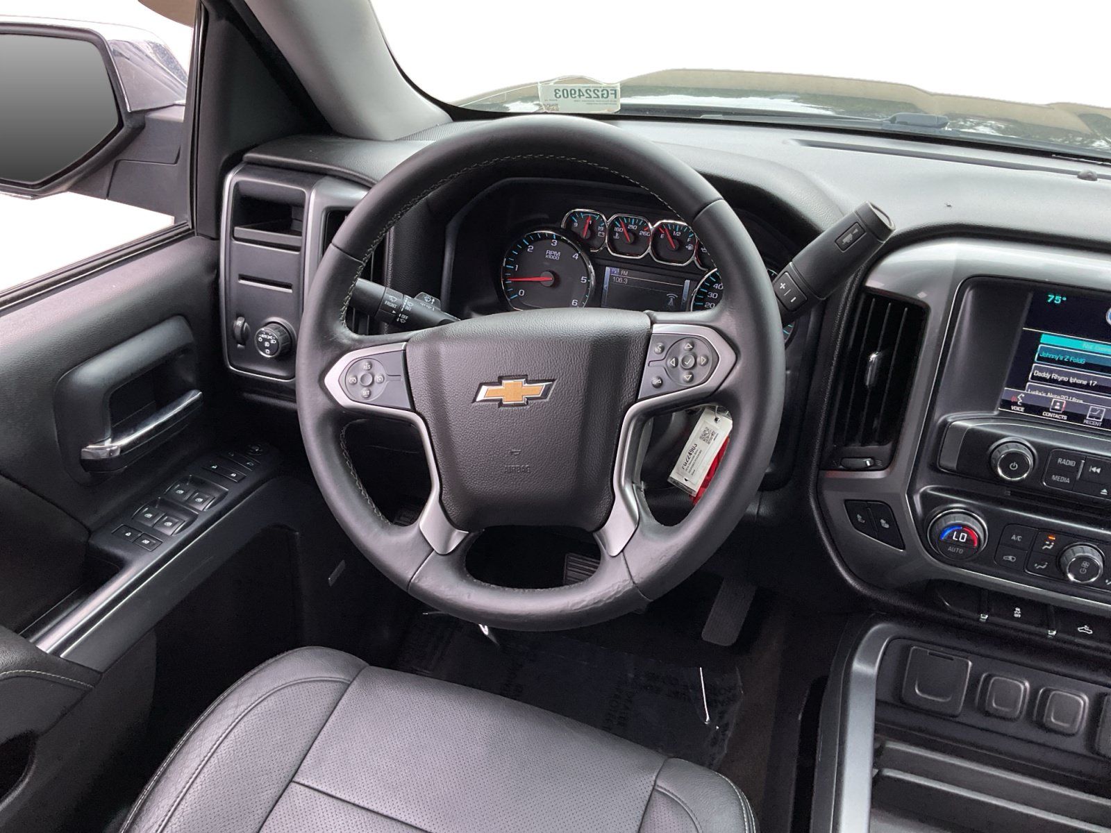Used 2015 Chevrolet Silverado 1500 LT w/ LT Convenience Package RWD image 11