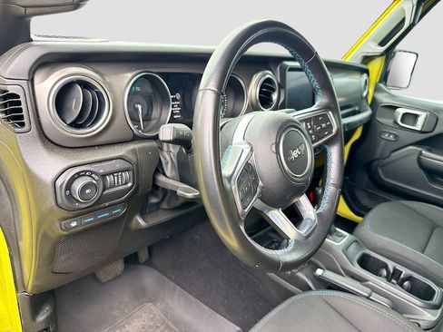 Used 2022 Jeep Wrangler Unlimited Rubicon 4xe w/ Safety Group AWD/4WD image 10