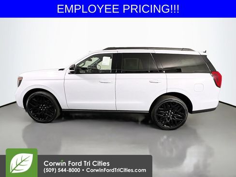 New 2026 Ford Expedition Platinum w/ Stealth Performance Package AWD/4WD image 6