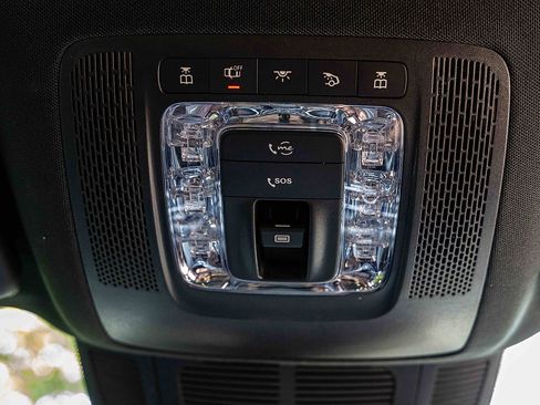 Used 2024 Mercedes-Benz GLE 350 4MATIC image 17