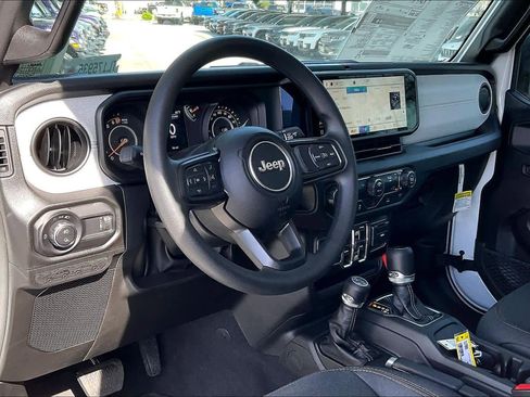 New 2026 Jeep Gladiator Sport AWD/4WD image 6
