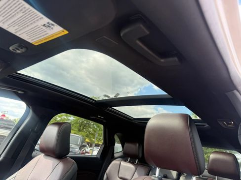Used 2020 Ford Edge Titanium w/ Equipment Group 301A AWD/4WD image 19