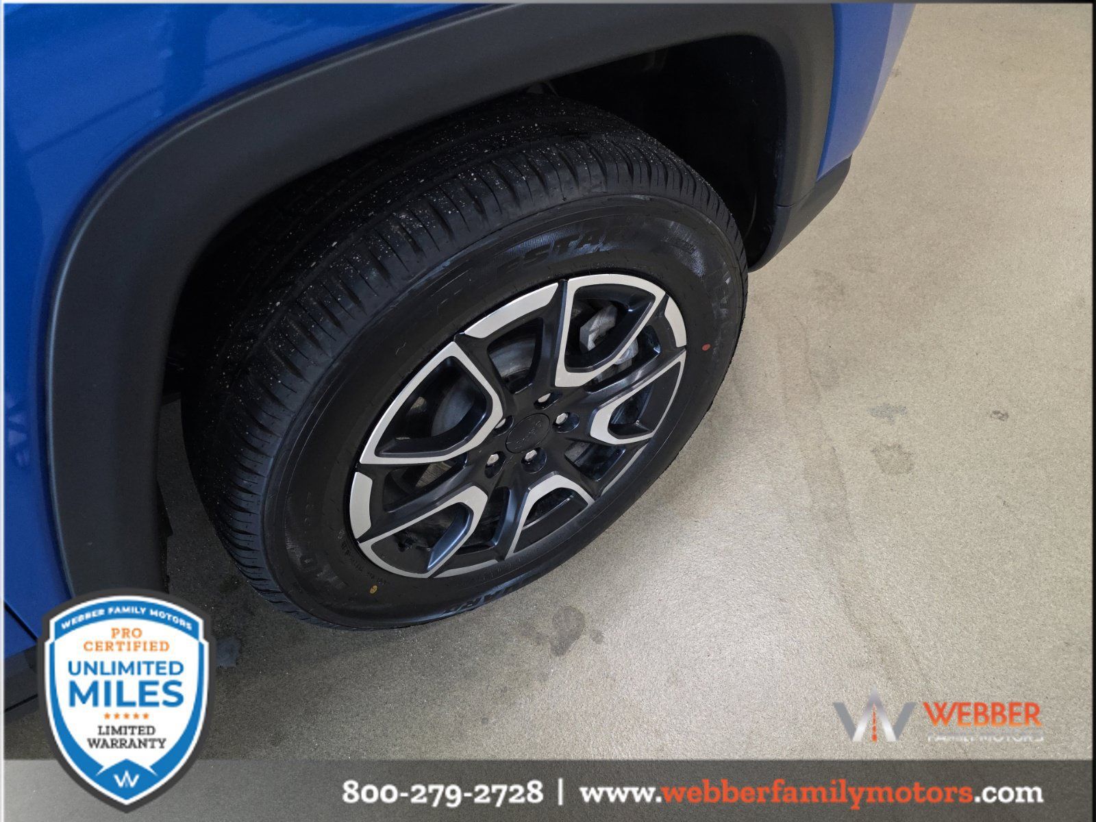 Used 2024 Jeep Compass Trailhawk AWD/4WD image 6