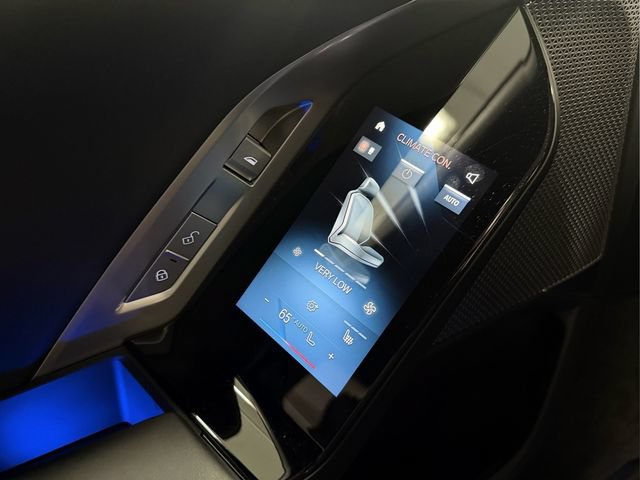Used 2025 BMW 740i RWD image 18