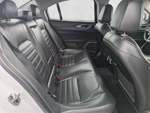 Used 2018 Alfa Romeo Giulia Ti w/ Quick Order Package 22Z Lusso image 19