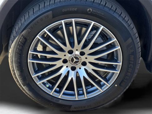New 2026 Mercedes-Benz GLC 300 image 9